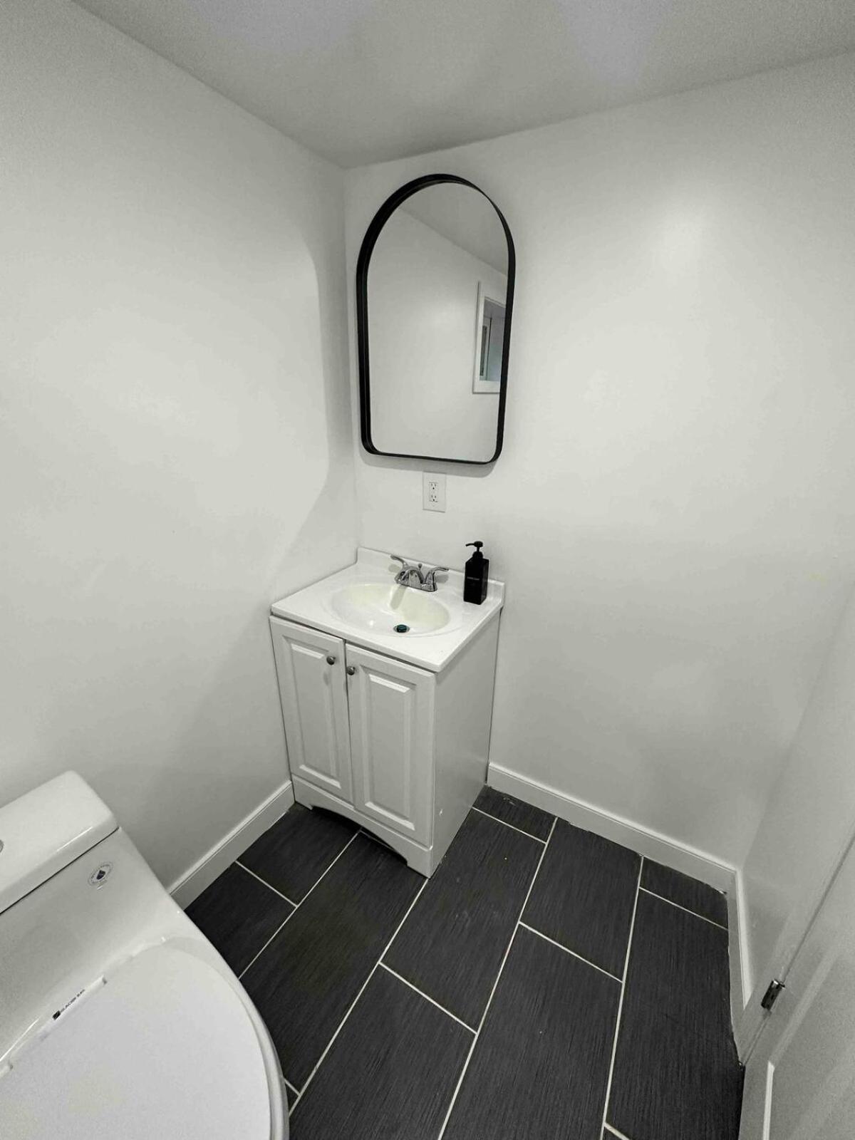 Lovely Basement 1-Bedroom With Free Parking Вашингтон Екстер'єр фото