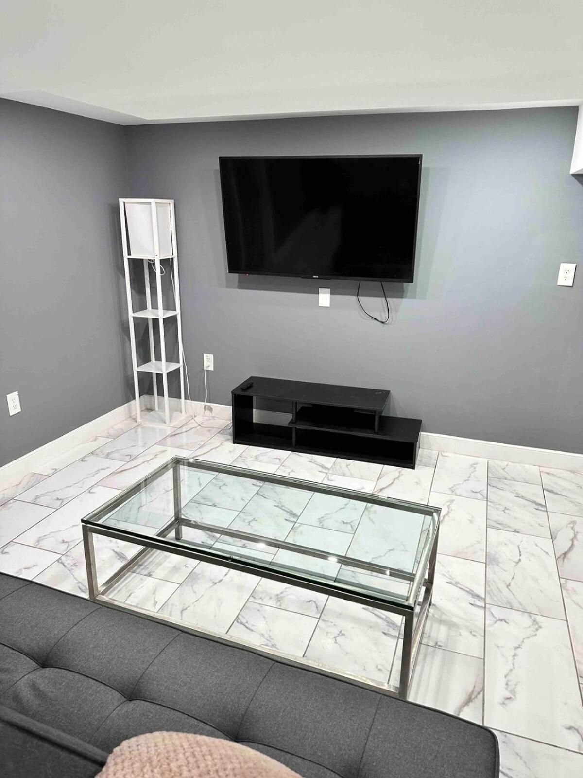 Lovely Basement 1-Bedroom With Free Parking Вашингтон Екстер'єр фото